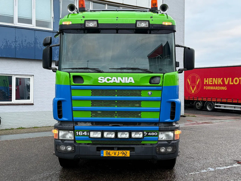 Scania R164-480 V8 4X2 - EURO 3 - MANUAL GEARBOX - Tractor unit: picture 2 Scania R164-480 V8 4X2 - EURO 3 - MANUAL GEARBOX - Tractor unit: picture 2