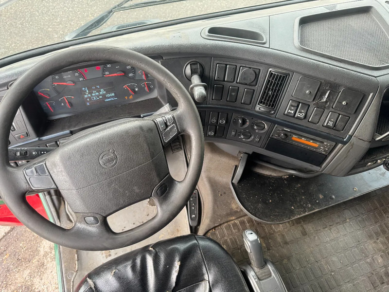 Tractor unit Volvo FH 13.460 6X2 LIFTING / STEERING AXLE: picture 11 Tractor unit Volvo FH 13.460 6X2 LIFTING / STEERING AXLE: picture 11