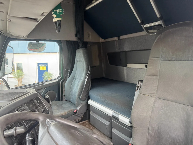 Tractor unit Volvo FH 13.460 6X2 LIFTING / STEERING AXLE: picture 10 Tractor unit Volvo FH 13.460 6X2 LIFTING / STEERING AXLE: picture 10