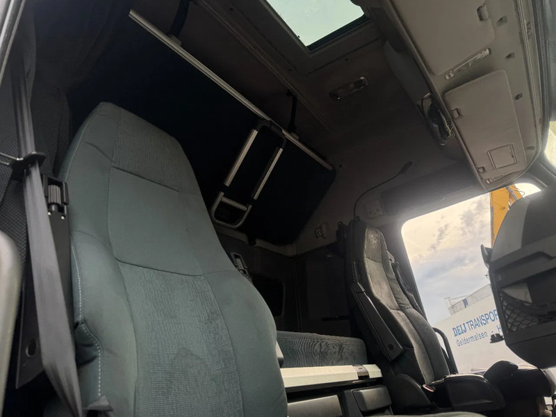 Tractor unit Volvo FH 13.460 6X2 LIFTING / STEERING AXLE: picture 9 Tractor unit Volvo FH 13.460 6X2 LIFTING / STEERING AXLE: picture 9