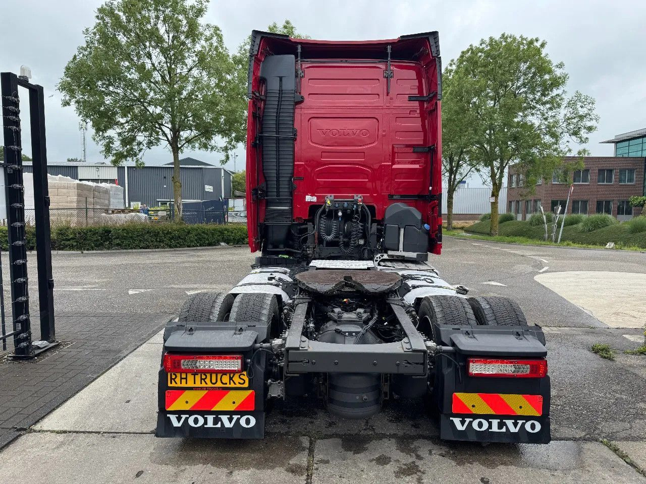 Volvo FH 420 4X2 - EURO 6 + LOW DECK - Tractor unit: picture 5 Volvo FH 420 4X2 - EURO 6 + LOW DECK - Tractor unit: picture 5