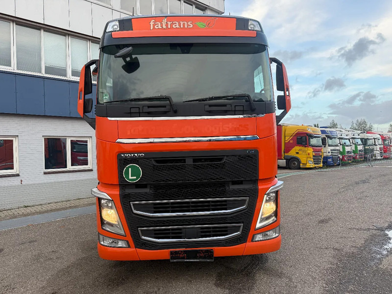Volvo FH 460 4X2 EURO 6 + I-SHIFT + I-PARKCOOL - Tractor unit: picture 3 Volvo FH 460 4X2 EURO 6 + I-SHIFT + I-PARKCOOL - Tractor unit: picture 3