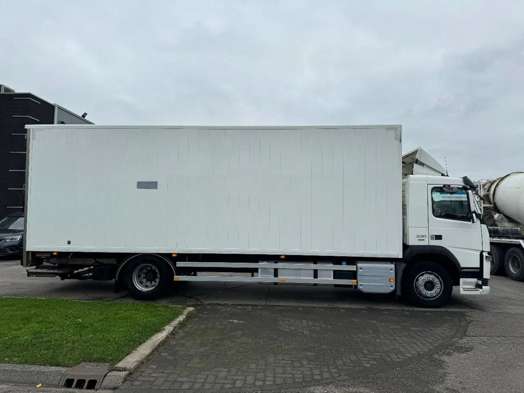 Volvo FM 330 4X2 - EURO 6 + DHOLLANDIA LIFT + ONLY 500 - Box truck: picture 4 Volvo FM 330 4X2 - EURO 6 + DHOLLANDIA LIFT + ONLY 500 - Box truck: picture 4