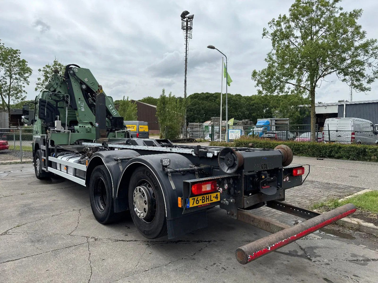 Crane truck Volvo FM 370 6X2 VDL 21T HOOK + HIAB 211 + REMOTE CONT: picture 11