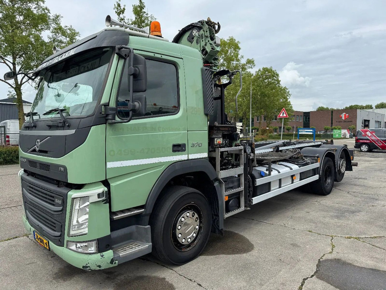 Crane truck Volvo FM 370 6X2 VDL 21T HOOK + HIAB 211 + REMOTE CONT: picture 8