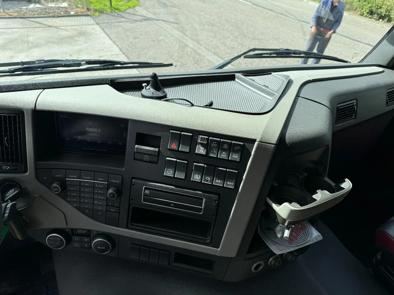 Leasing of Volvo FMX 460 8X4 PALFINGER PK53002 + FLY JIP AN REMOTE CONTROLE, LAST AXEL STEERING Volvo FMX 460 8X4 PALFINGER PK53002 + FLY JIP AN REMOTE CONTROLE, LAST AXEL STEERING: picture 11 Leasing of Volvo FMX 460 8X4 PALFINGER PK53002 + FLY JIP AN REMOTE CONTROLE, LAST AXEL STEERING Volvo FMX 460 8X4 PALFINGER PK53002 + FLY JIP AN REMOTE CONTROLE, LAST AXEL STEERING: picture 11