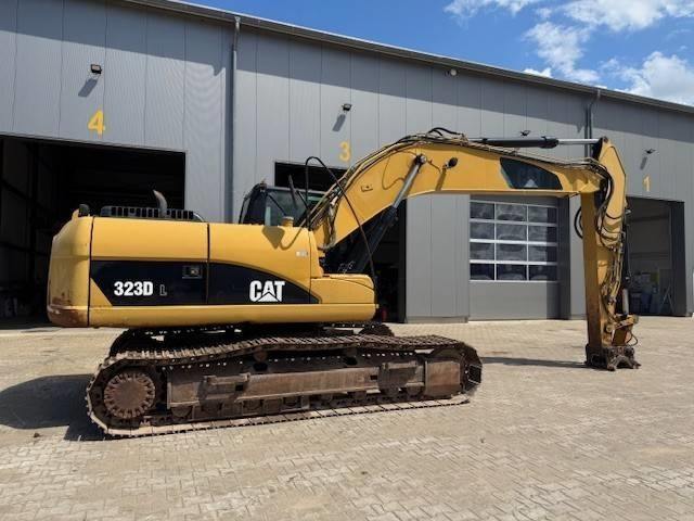 CAT 323 D L - Crawler excavator: picture 1 CAT 323 D L - Crawler excavator: picture 1