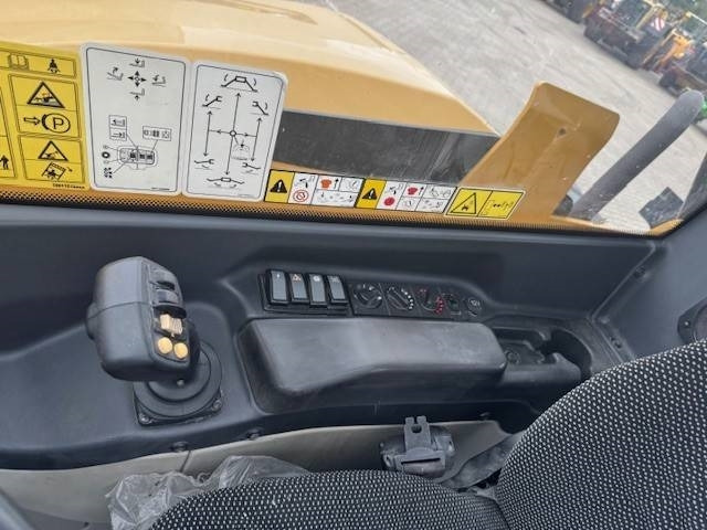 Telescopic wheel loader CAT TH 414 4x4, Klima: picture 8 Telescopic wheel loader CAT TH 414 4x4, Klima: picture 8