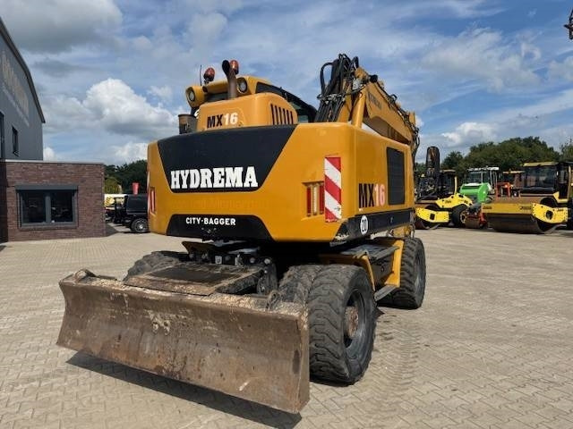 Wheel excavator HYDREMA MX16: picture 10