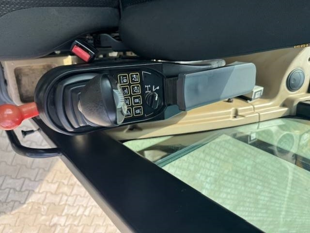 Wheel excavator HYDREMA MX16: picture 14