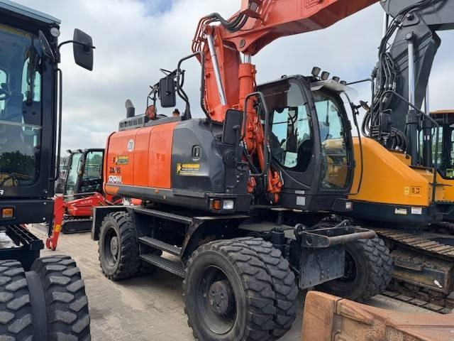 Hitachi ZX 170 W - Wheel excavator: picture 1 Hitachi ZX 170 W - Wheel excavator: picture 1