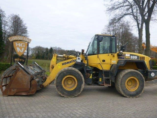 Komatsu WA 320-5 - Wheel loader: picture 2 Komatsu WA 320-5 - Wheel loader: picture 2