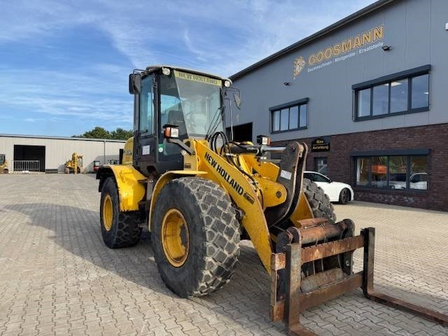New Holland W 110 B W 110 B - Wheel loader: picture 5 New Holland W 110 B W 110 B - Wheel loader: picture 5