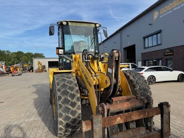 New Holland W 110 B W 110 B - Wheel loader: picture 4 New Holland W 110 B W 110 B - Wheel loader: picture 4