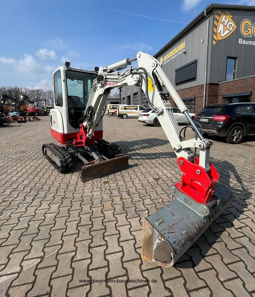 Takeuchi TB 225 - Mini excavator: picture 4 Takeuchi TB 225 - Mini excavator: picture 4
