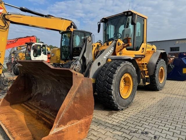 Volvo L 90 F - Wheel loader: picture 3 Volvo L 90 F - Wheel loader: picture 3