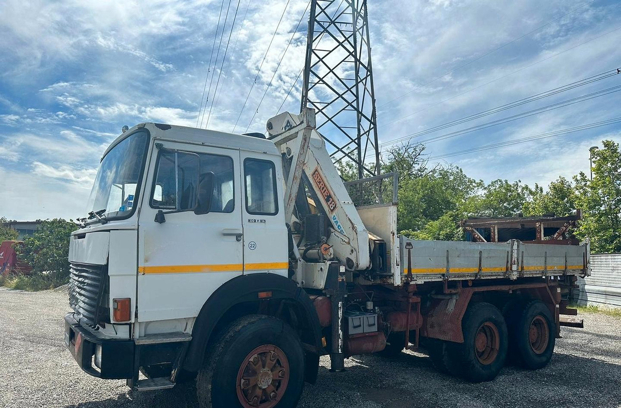 Iveco 330 26 con gru - Dropside/ Flatbed truck, Crane truck: picture 2 Iveco 330 26 con gru - Dropside/ Flatbed truck, Crane truck: picture 2