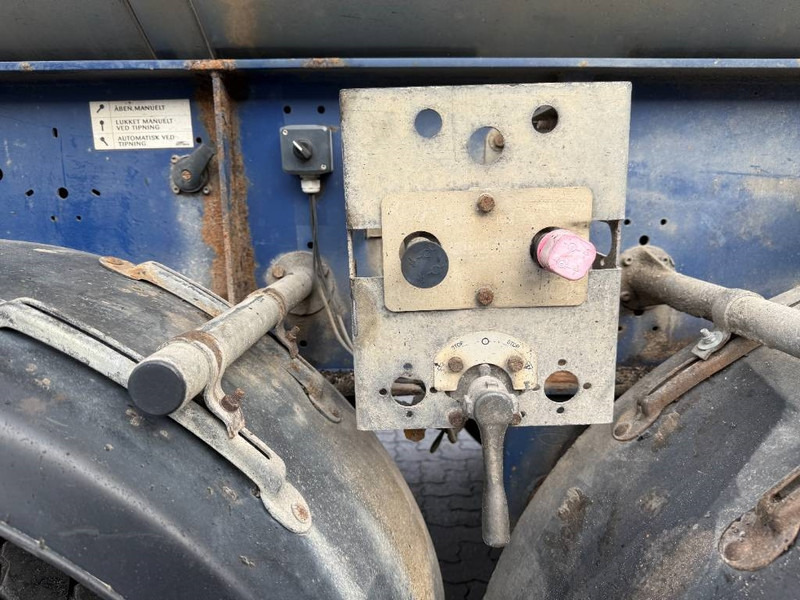 Tipper semi-trailer KEL-BERG Asphalt tipper trailer / Asphalt-Kippanhänger /: picture 12 Tipper semi-trailer KEL-BERG Asphalt tipper trailer / Asphalt-Kippanhänger /: picture 12