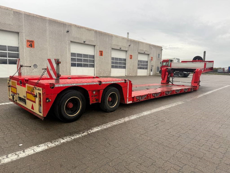 KEL-BERG Lowbed / Tieflader / Sengetrailer - Low loader semi-trailer: picture 3 KEL-BERG Lowbed / Tieflader / Sengetrailer - Low loader semi-trailer: picture 3