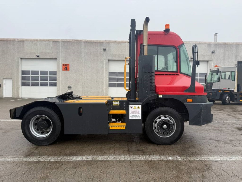 Kalmar Terminal tractor / Terminal-Zugmaschine / - Tractor unit: picture 2 Kalmar Terminal tractor / Terminal-Zugmaschine / - Tractor unit: picture 2