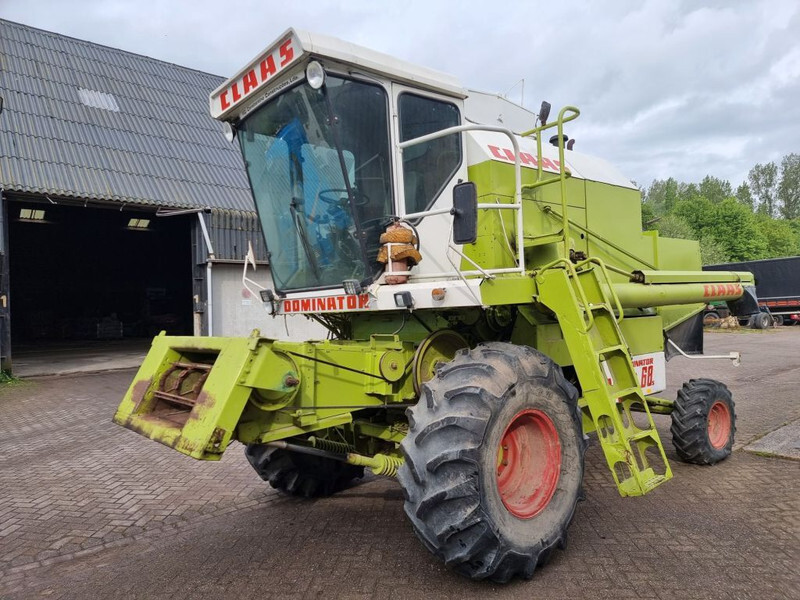 Claas Dominator 68s - Combine harvester: picture 1 Claas Dominator 68s - Combine harvester: picture 1
