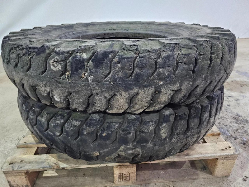 Goodyear 11.00-24 - Tire: picture 4 Goodyear 11.00-24 - Tire: picture 4