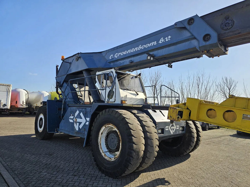 Hyco Reachstacker - Reach stacker: picture 4 Hyco Reachstacker - Reach stacker: picture 4