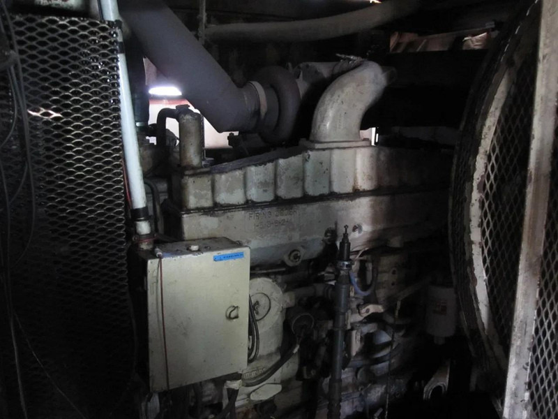 New Crane Kobelco Manitowoc 4100 W Vicon Crawler Crane: picture 8