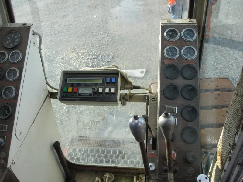 New Crane Kobelco Manitowoc 4100 W Vicon Crawler Crane: picture 10