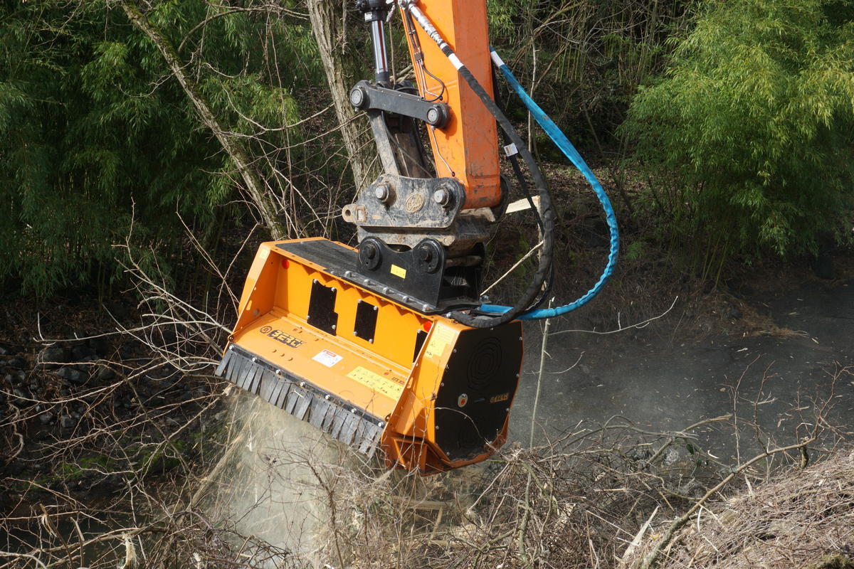 Berti EFX MD/SB 120 - Attachment for Crawler excavator: picture 4 Berti EFX MD/SB 120 - Attachment for Crawler excavator: picture 4