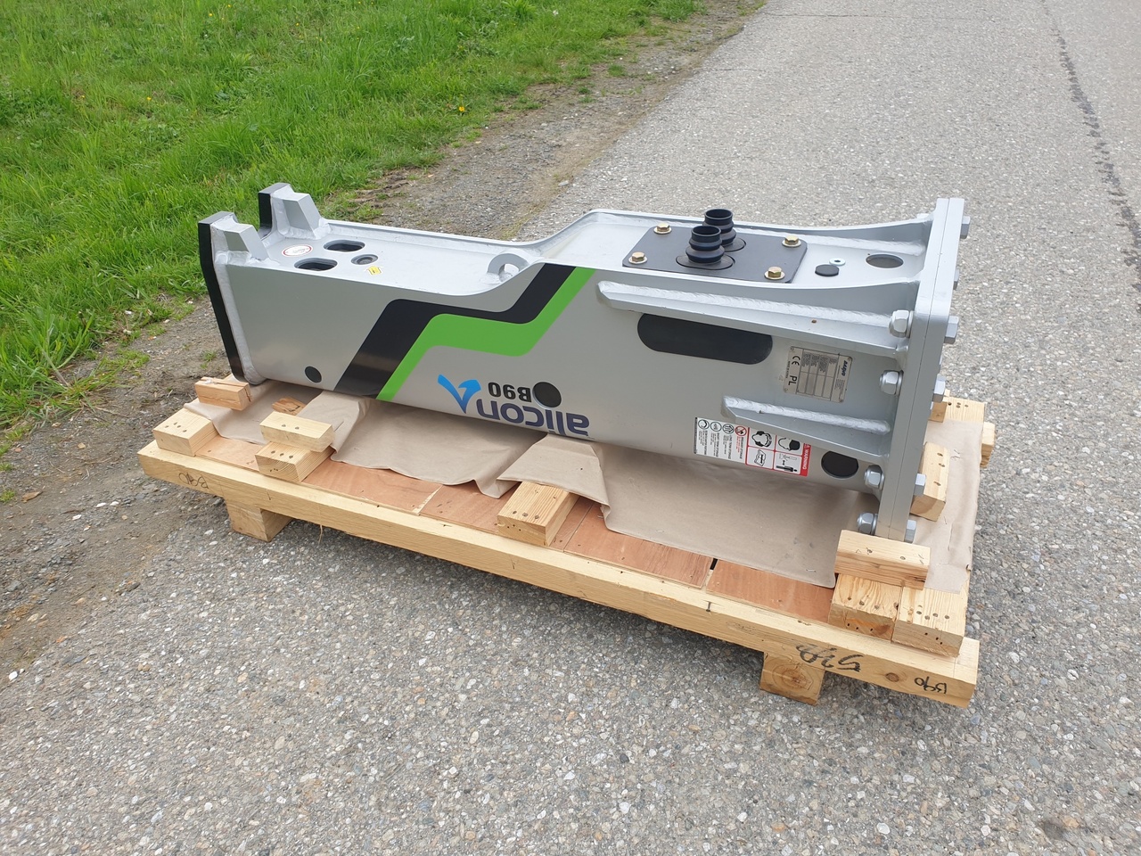DAEMO Alicon B90 - Hydraulic hammer for Excavator: picture 2 DAEMO Alicon B90 - Hydraulic hammer for Excavator: picture 2