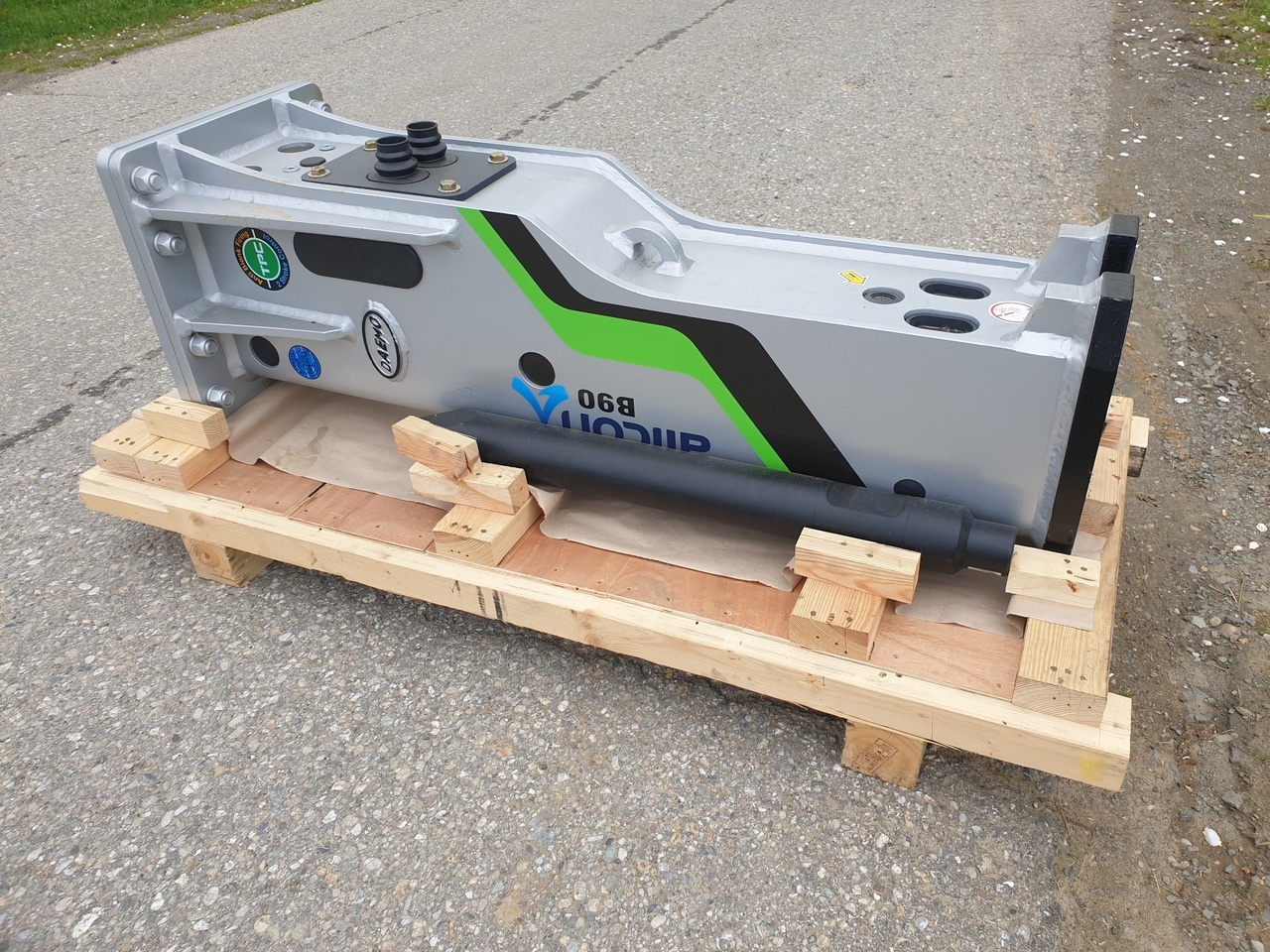 DAEMO Alicon B90 - Hydraulic hammer for Excavator: picture 1 DAEMO Alicon B90 - Hydraulic hammer for Excavator: picture 1