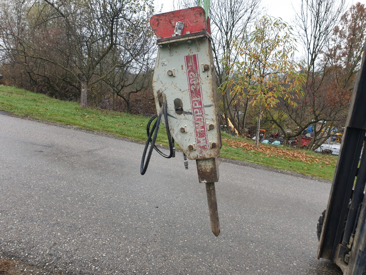 Huppi 302 - Hydraulic hammer for Construction machinery: picture 2 Huppi 302 - Hydraulic hammer for Construction machinery: picture 2