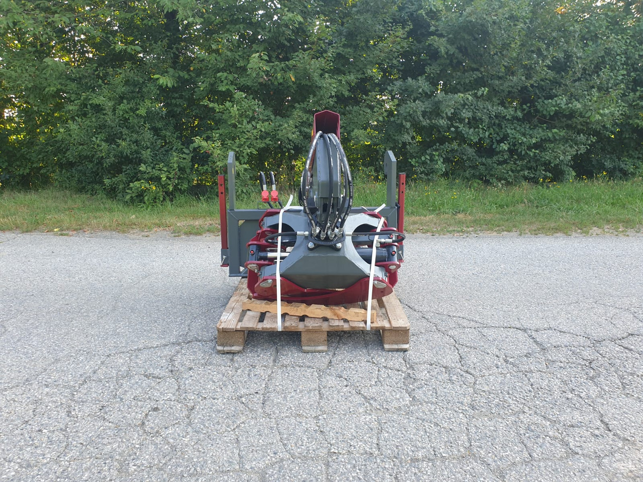 Hydraulic forwarding tongs for telehandlers - Grapple for Telescopic wheel loader: picture 3 Hydraulic forwarding tongs for telehandlers - Grapple for Telescopic wheel loader: picture 3