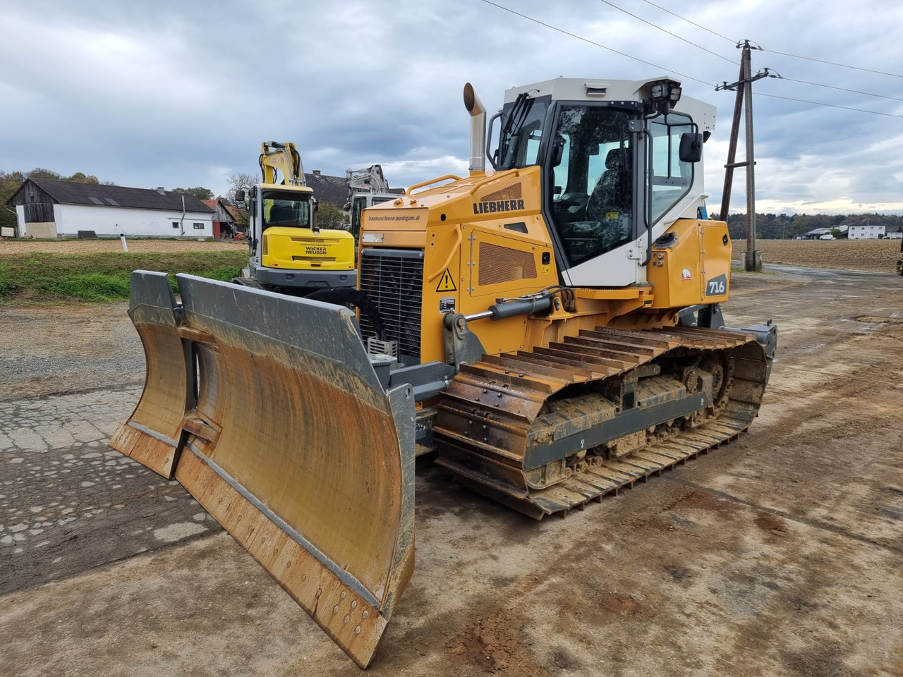 LIEBHERR PR 716 05 LGP - Bulldozer: picture 3 LIEBHERR PR 716 05 LGP - Bulldozer: picture 3