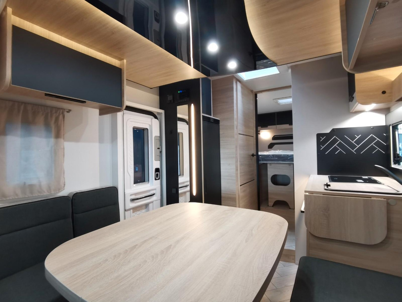 New Semi-integrated motorhome Chausson 797 TITANIUM / - 2026 - / EINZELBETTEN & HUBBETT: picture 14