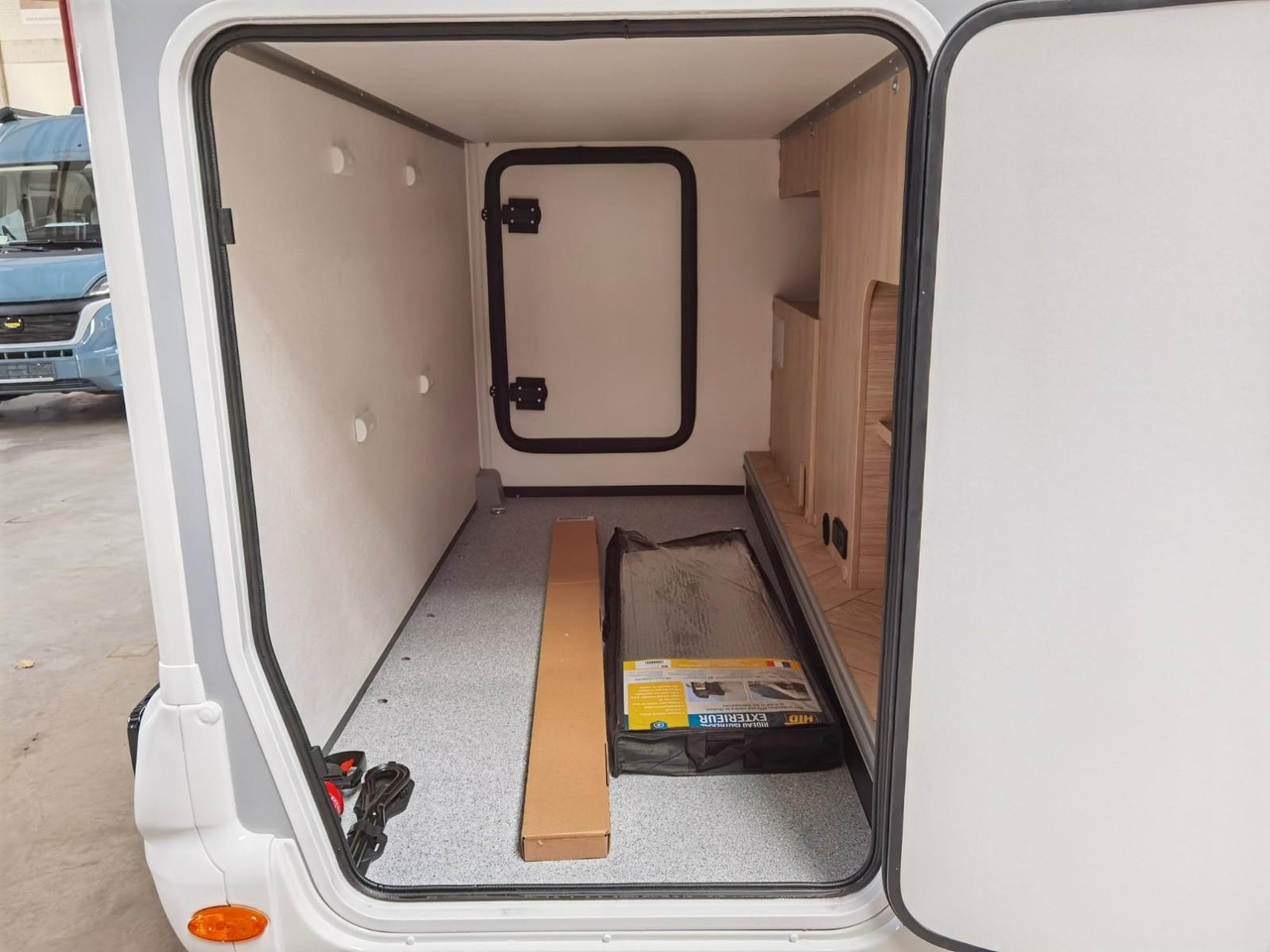 New Semi-integrated motorhome Chausson 797 TITANIUM / - 2026 - / EINZELBETTEN & HUBBETT: picture 12