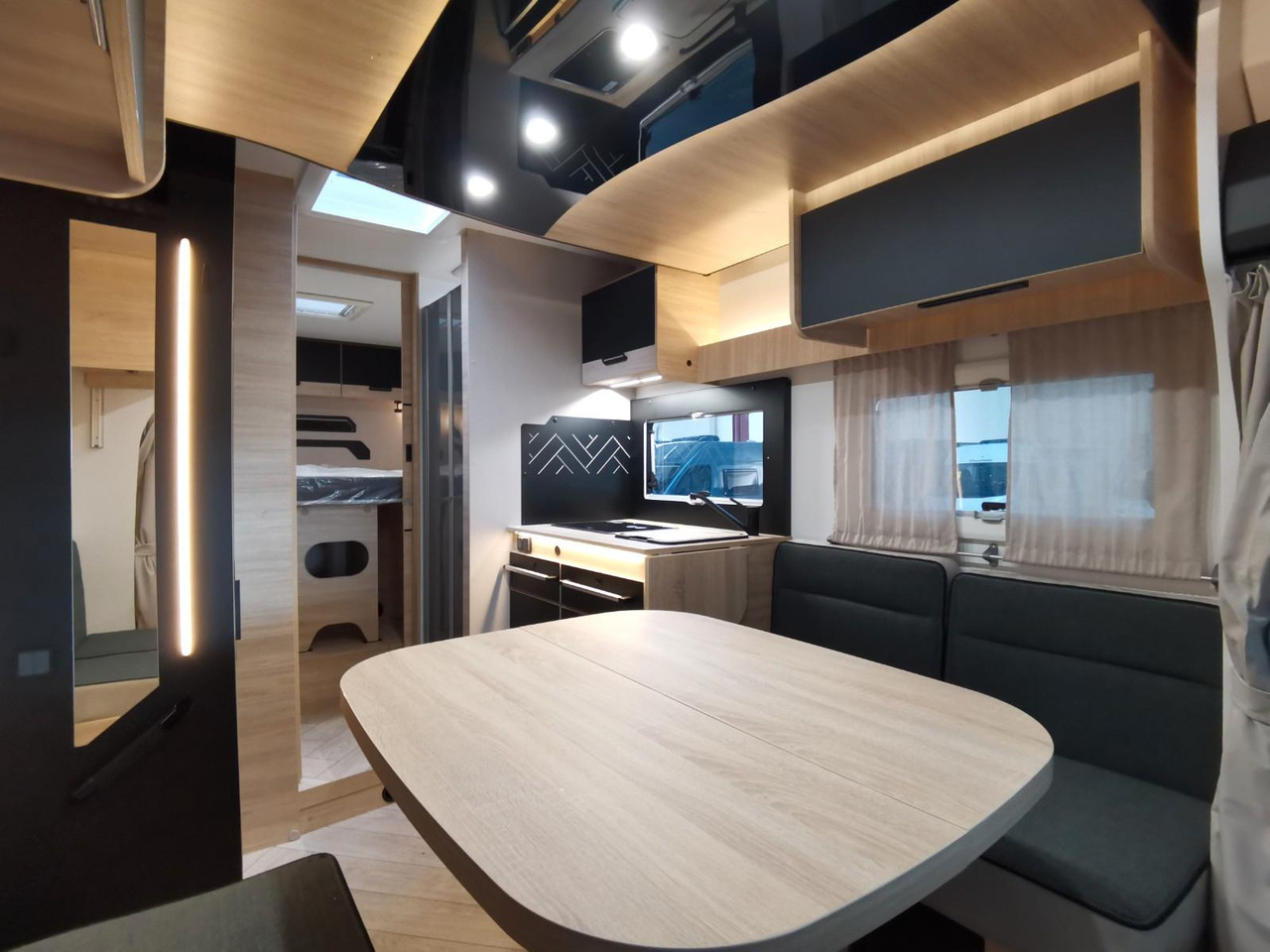 New Semi-integrated motorhome Chausson 797 TITANIUM / - 2026 - / EINZELBETTEN & HUBBETT: picture 16