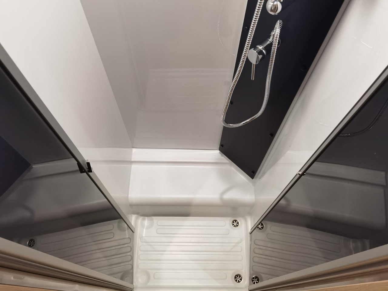 New Semi-integrated motorhome Chausson 797 ULTIMATE / -2026- / 180PS-8G. / EINZELBETTEN: picture 23