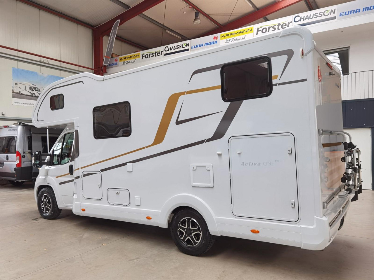 Eura Mobil ACTIVA ONE 690 HB / 180PS-40H MAXI/ PANORAMADACH - Alcove motorhome: picture 5 Eura Mobil ACTIVA ONE 690 HB / 180PS-40H MAXI/ PANORAMADACH - Alcove motorhome: picture 5