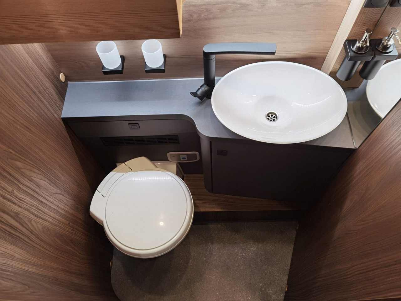 Leasing of  Eura Mobil PROFILA T 726 EB /- 2026 - / GOLD - LEVEL  PAKET Eura Mobil PROFILA T 726 EB /- 2026 - / GOLD - LEVEL  PAKET: picture 25