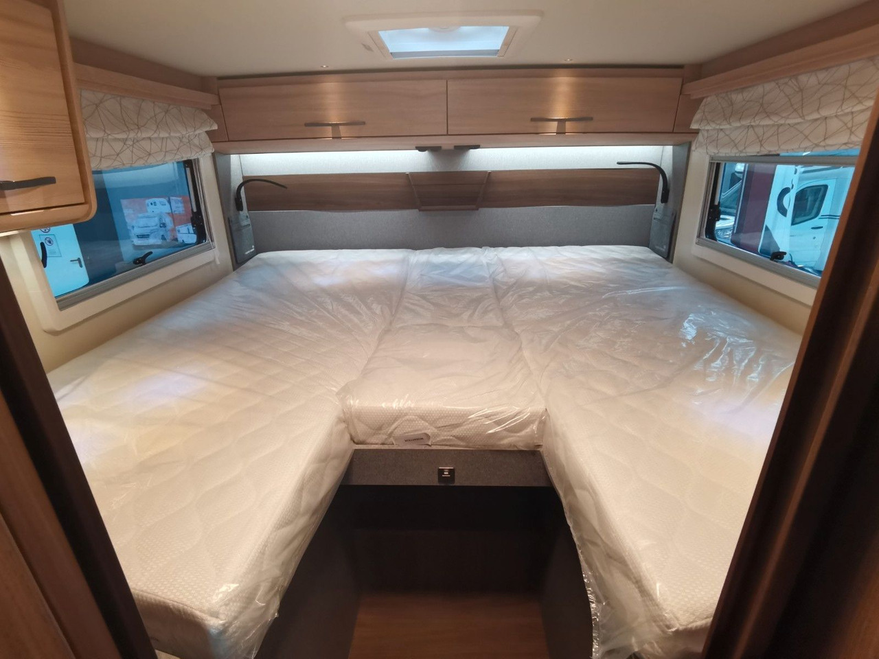 Semi-integrated motorhome Eura Mobil PROFILA T 726 EB /-2026-/ MONDIAL PLUS & S-PAKET: picture 21