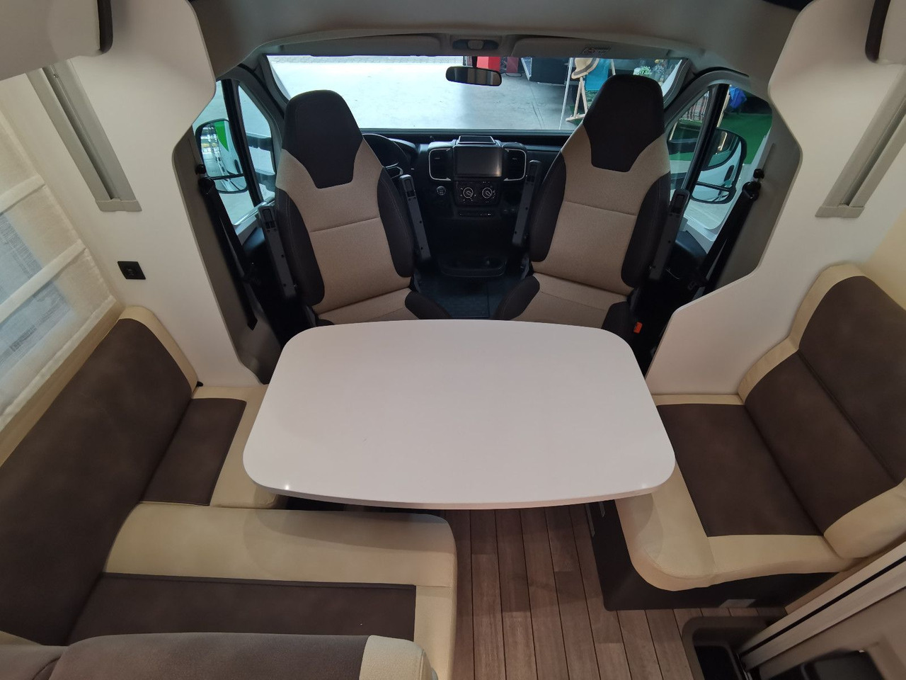 Semi-integrated motorhome Forster T 745 EB / MODELL 2026 / EINZELBETTEN & RAUMBAD: picture 14