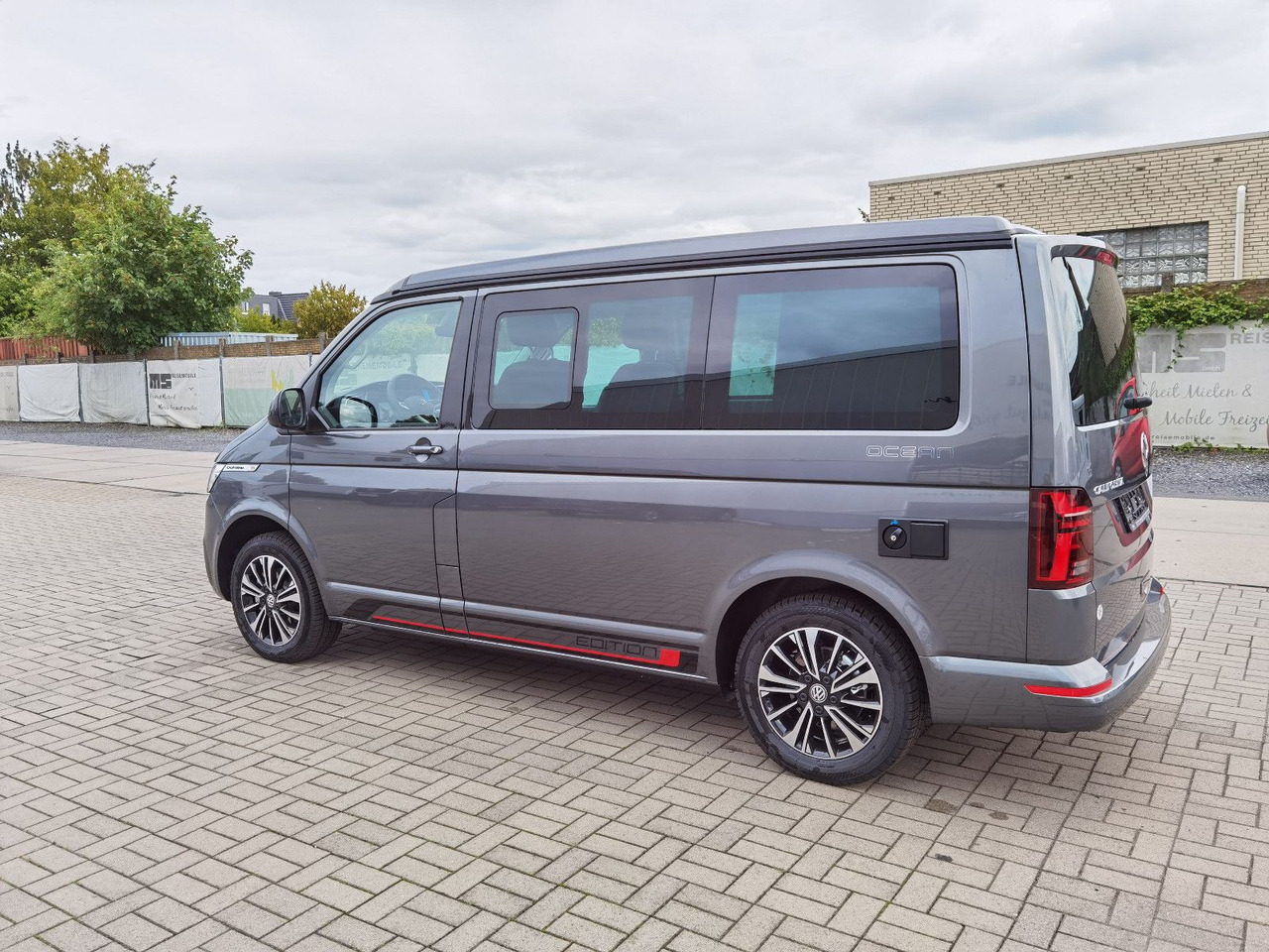 Volkswagen T6.1 CALIFORNIA OCEAN EDITION / DSG / ACC / NAVI - Passenger van: picture 5 Volkswagen T6.1 CALIFORNIA OCEAN EDITION / DSG / ACC / NAVI - Passenger van: picture 5