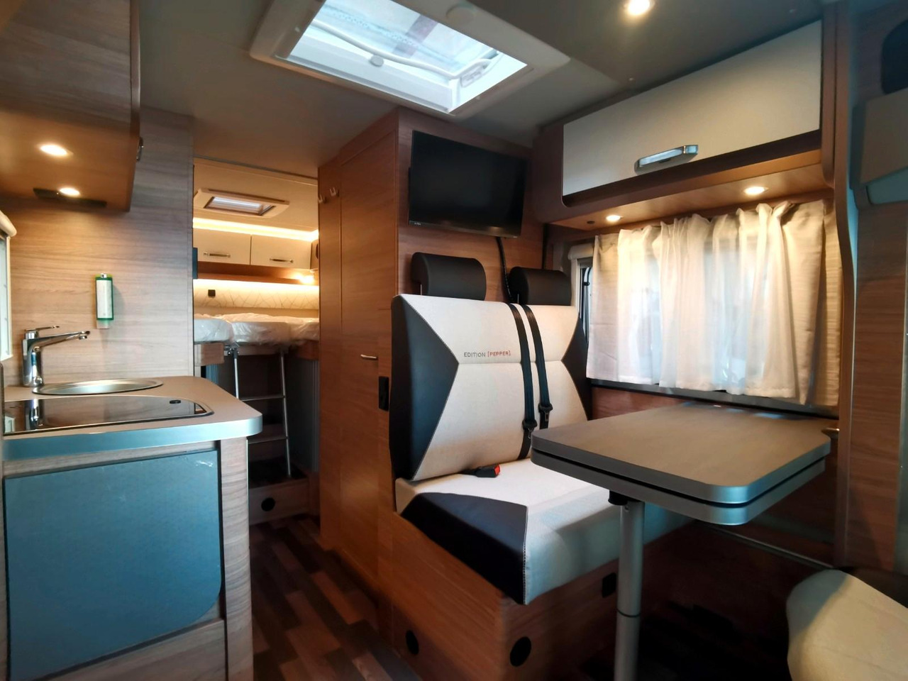 Semi-integrated motorhome Weinsberg CARACOMPACT 600 MEG EDITION PEPPER /EINZELBETTEN: picture 16
