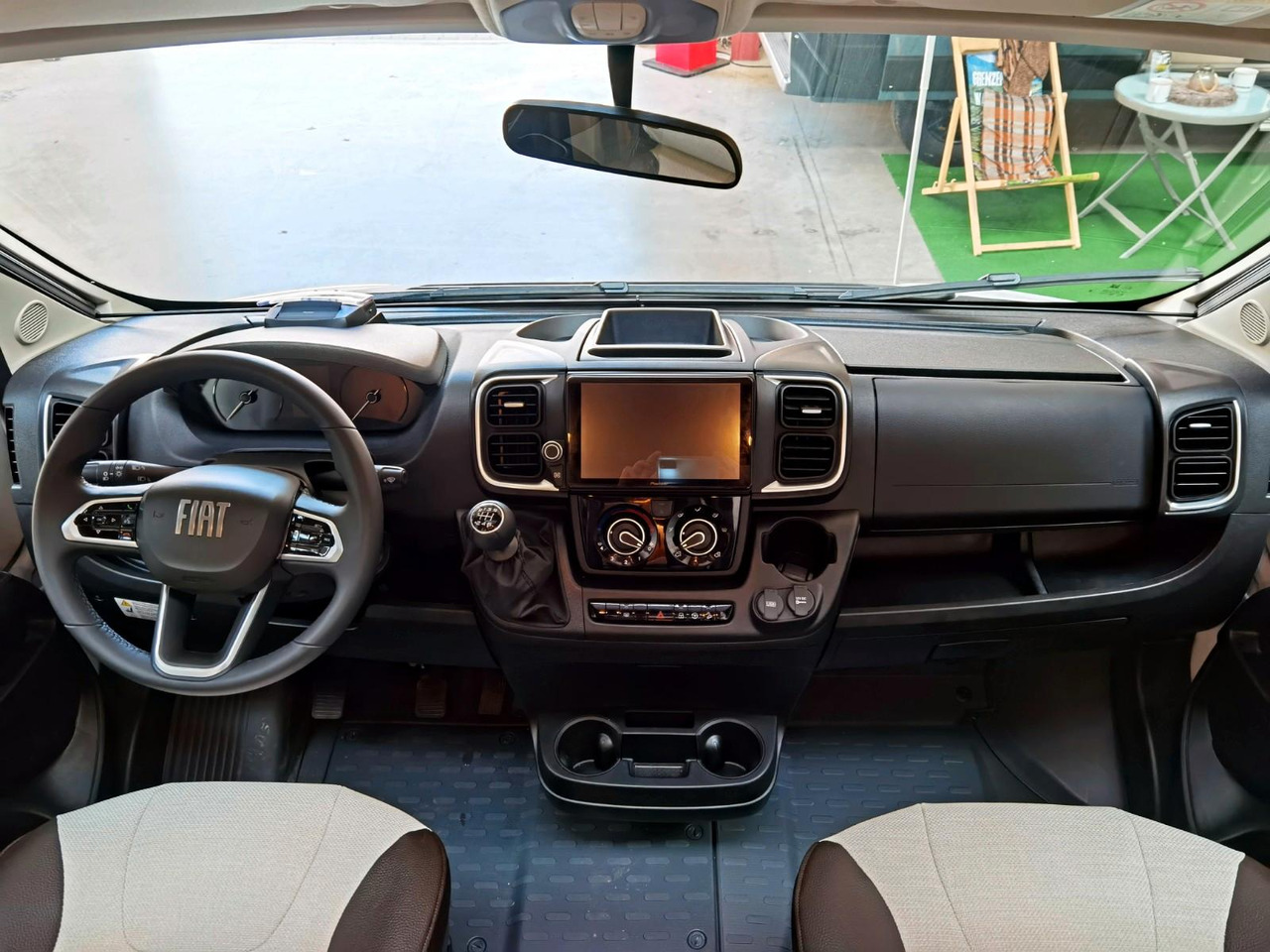 Semi-integrated motorhome Weinsberg CARACOMPACT 600 MEG EDITION PEPPER /EINZELBETTEN: picture 13