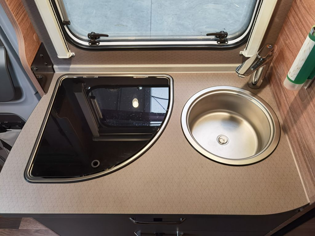 New Semi-integrated motorhome Weinsberg CARACOMPACT 600 MEG EDITION PEPPER /-MODELL 2025: picture 16