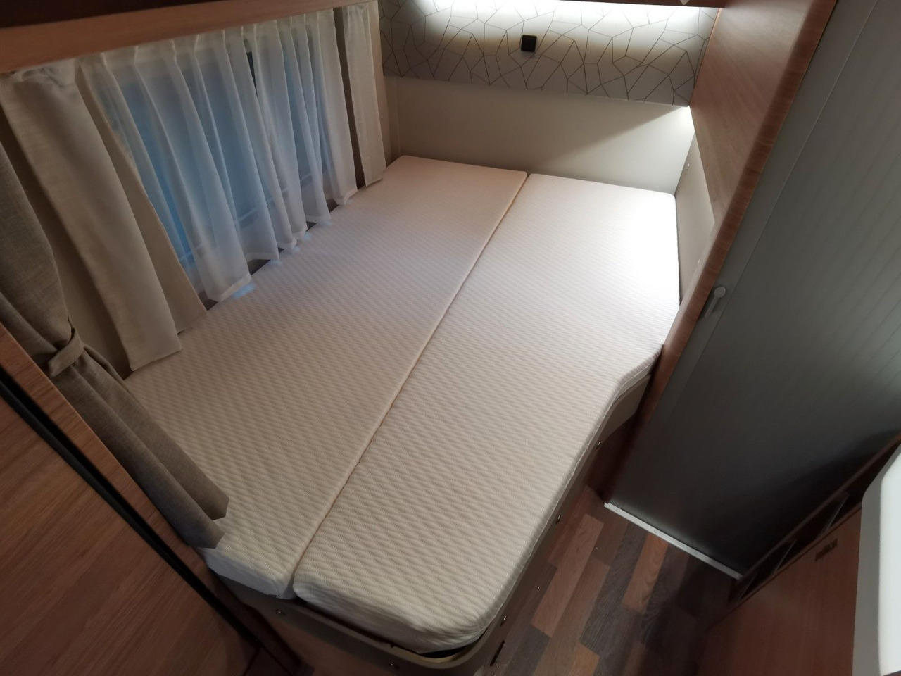 Semi-integrated motorhome Weinsberg CARACOMPACT 600 MF PEPPER / 140PS - 9G AUTOMATIK: picture 21 Semi-integrated motorhome Weinsberg CARACOMPACT 600 MF PEPPER / 140PS - 9G AUTOMATIK: picture 21