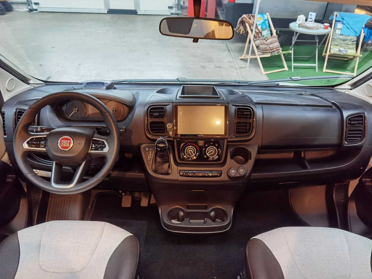 Semi-integrated motorhome Weinsberg CARACOMPACT 600 MF PEPPER / 140PS - 9G AUTOMATIK: picture 13 Semi-integrated motorhome Weinsberg CARACOMPACT 600 MF PEPPER / 140PS - 9G AUTOMATIK: picture 13