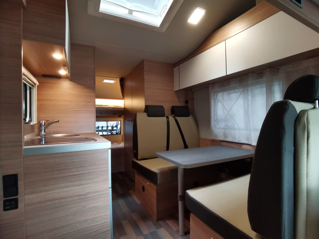 Alcove motorhome Weinsberg CARAHOME 600 DKG / 140PS / ETAGENBETTEN / 5xPERS: picture 13